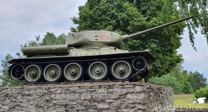 T-34 monument (Marko Kaldur)